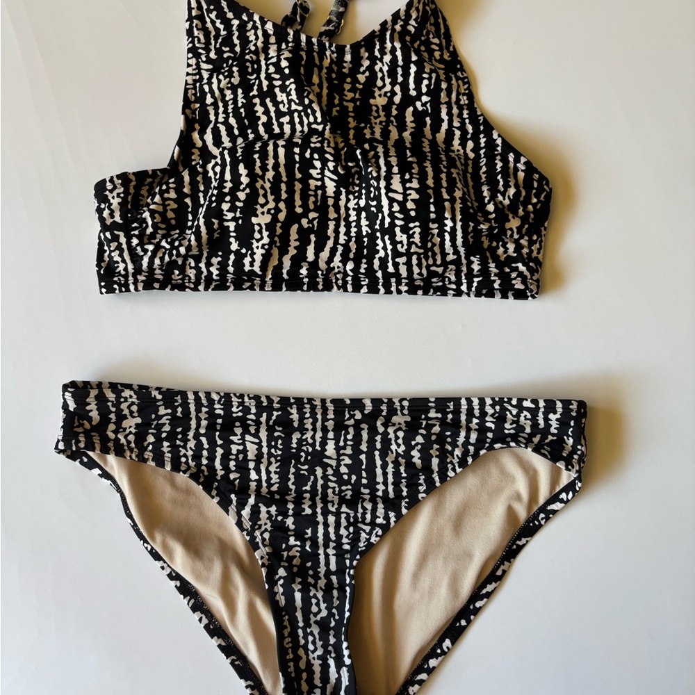 Kona Sol Black and White Swim Set